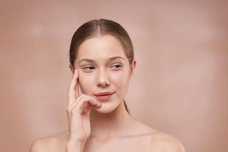 Top 10 Daily Skincare Tips for Glowing Skin